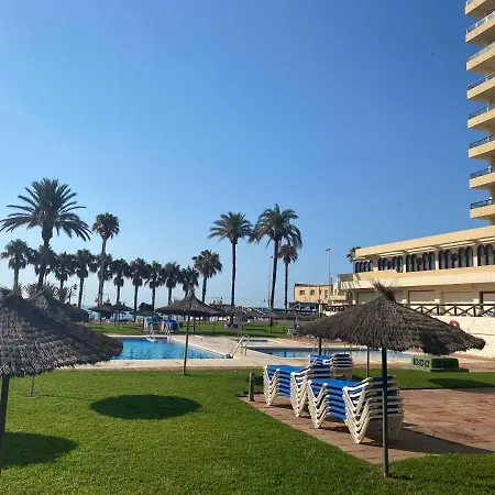 Apartamento Moderno En Primera Línea De Playa.