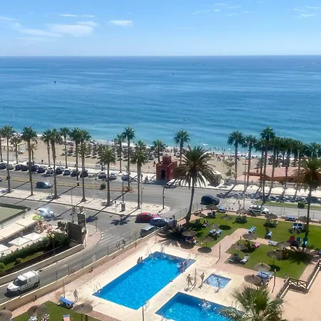 Apartamento Moderno En Primera Línea De Playa. Benalmádena